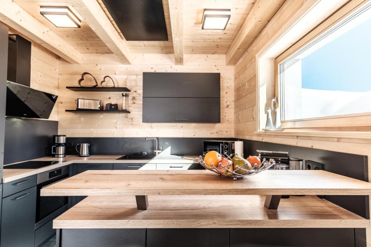 Heidi Chalets Falkert Heidialm - Chalets Bergwinter Patergassen エクステリア 写真